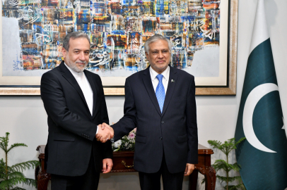 Arakçi, Pakistanlı mevkidaşı  ile görüştü