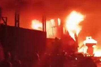 Geri dönüşüm tesisinde korkutan yangın