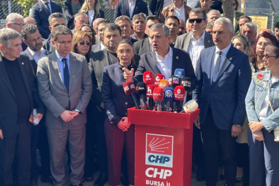 Özgür Özel, tutuklu Mustafa Bozbey'i cezaevinde ziyaret etti