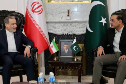 Arakçi, Pakistan Genelkurmay Başkanı Munir ile görüştü