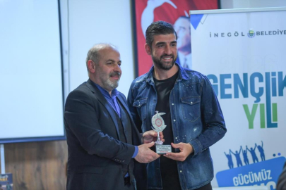 İnegölspor kalecisi Bekir Sevgi 'yılın en iyi sporcusu' seçildi