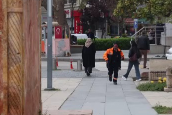 Temizlik işçisinden örnek davranış