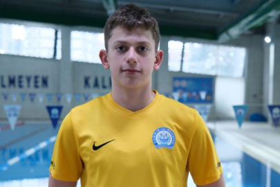 Yıldırımlı yüzücülere milli gurur