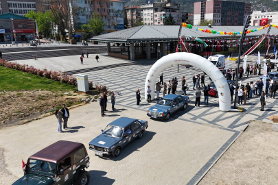 Bursa'da 13. Klasik Otomobil Turu Rüzgarı...