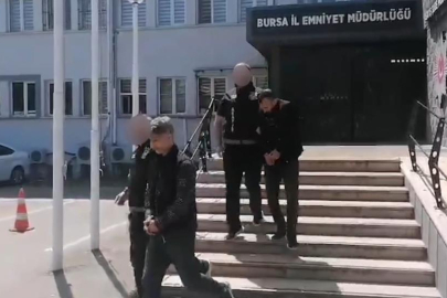 Bursa'da kargo aracını çaldılar, 'dur' ikazına uymayıp kaçtılar