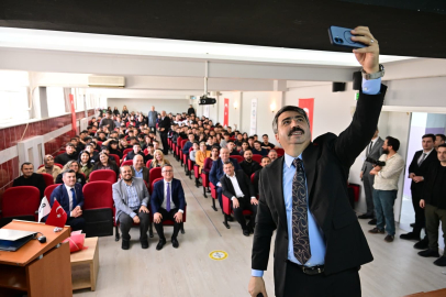 Başkan Yılmaz'dan gençlere tavsiyeler