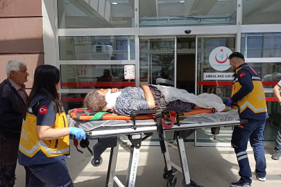 Önce yolcu düştü, sonra motosiklet devrildi: 2 yaralı