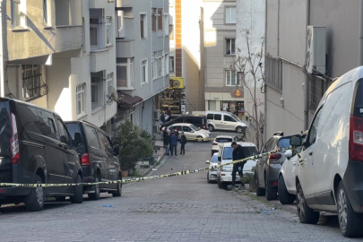 Polis kendine saldıran gençler kaçınca havaya uyarı ateşi açtı