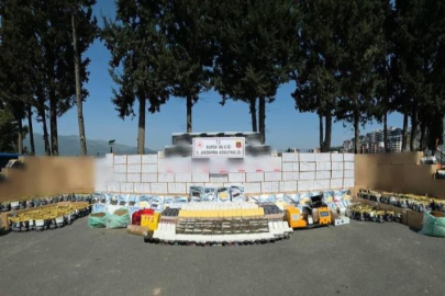 Bursa'da kaçak tütün operasyonu: Milyonlarca makaron ele geçirildi