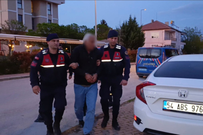 Öğrencileri taciz eden bakkal kamera kayıtlarından yakalandı