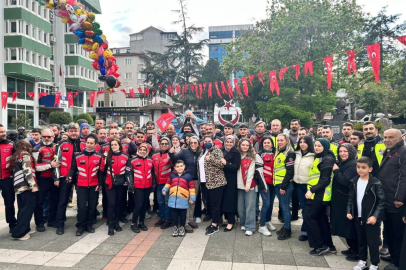 Bursa'da Alparslan için gökyüzüne balon bıraktılar