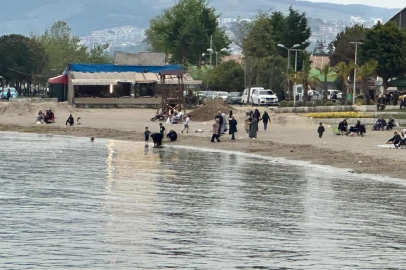Bursa’da yaz erken geldi! Gençler sezonun ilk kulaçlarını attı