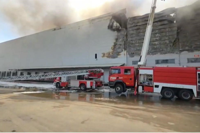 Bakü’de korkutan depo yangını