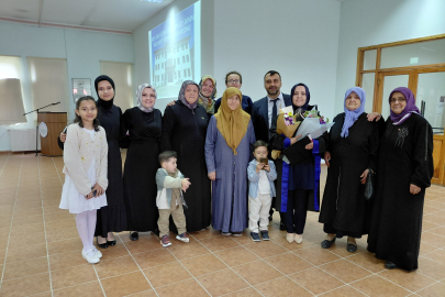 3 çocuk annesi kadın üniversiteyi okul birincisi olarak bitirdi