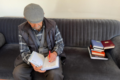 Bir ömrü defterlere sığdırarak 59 yıldır günlük tutuyor