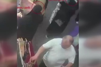 Bursa’da kadınları adım adım takip eden yankesiciler kamerada