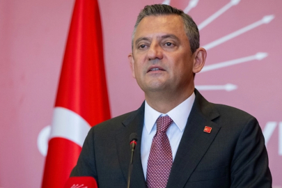 Özgür Özel: "Cumhuriyet Halk Partililer karar verene kadar hiçbir yere gitmiyorum"