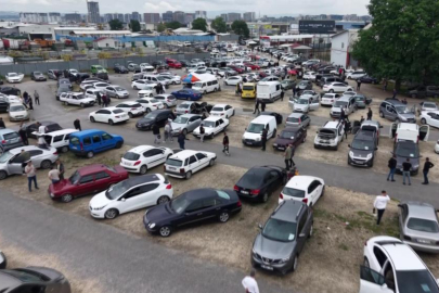 Bayram öncesi Bursa oto pazarında yoğunluk