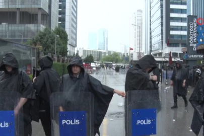 Cumhuriyet Halk Partisi binasında bulunan CHP’lilere müdahale...