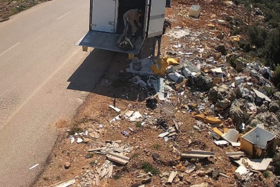 Çevreyi kirletenler fotokapan kamerasına böyle yakalandı