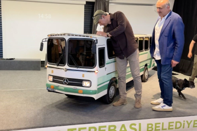 Hayranı olduğu otobüsü minyatüre dönüştürdü