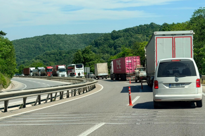 Arızalanan otomobil, Yalova-Bursa karayolunu kitledi