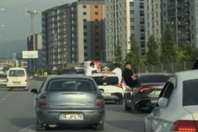Bursa'da düğün konvoyunda tehlikeli yolculuk