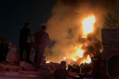 Bursa'da geri dönüşüm tesisi alevlere teslim oldu