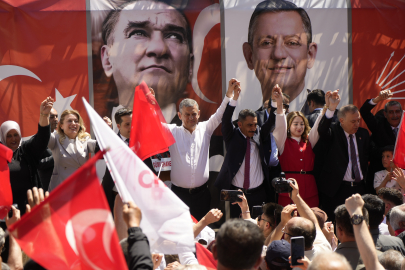 Özgür Özel Tekke'de konuştu