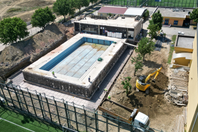Yıldırım'da 4 mevsim yüzme keyfi