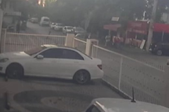 Otomobil ile çarpışan motosikletin sürücüsü yaralandı