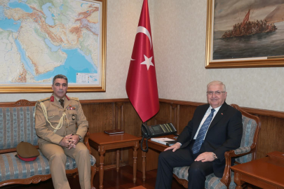 Bakan Güler, Irak'ın Ankara Askerî Ataşesi'ni kabul etti