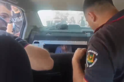 Otomobille aradıkları çocuk bagajdan çıktı
