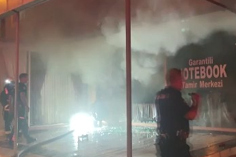 Ekmek teknesinin yandığını görünce gözyaşlarına boğuldu