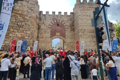 Fethin 700. Yılında mehter sesleri Saltanat Kapı'dan yükseldi