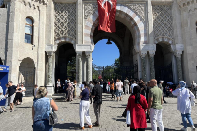 Üniversite sınavında ikinci gün heyecanı