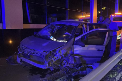 Bursa'da feci kaza: 2 kişi yaralandı