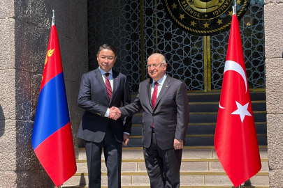 Bakan Güler, Moğolistan Savunma Bakanı Damba ile bir araya geldi