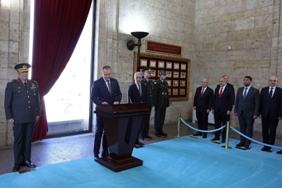 Polonya Cumhurbaşkanı Nawrocki, Anıtkabir'i ziyaret etti