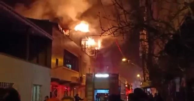 Bursa'da 2 katlı evde korkutan yangın