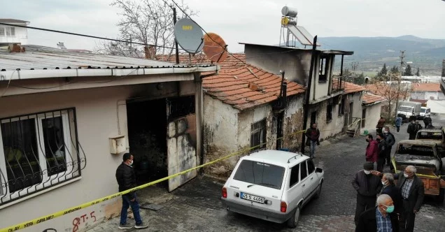 5 ev, 2 otomobilin küle döndüğü yangının boyutu gün ağarınca ortaya çıktı