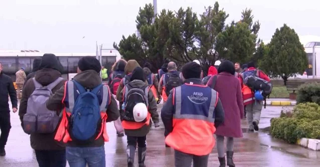 700 kişilik arama kurtarma ekibi, Sabiha Gökçen Havalimanı’ndan deprem bölgesine gitti