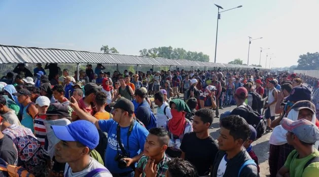 ABD’ye gitmek isteyen Orta Amerikalı göçmenler, Meksika sınırında bekliyor