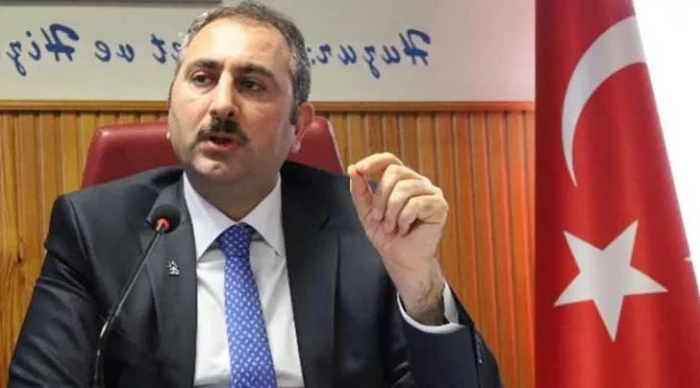 Adalet Bakanı Gül’den başörtüsü ve Kaşıkçı açıklaması