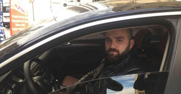 Adana’da otomobilde arkadaşlarıyla oturan şahsa silahlı saldırı