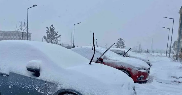 Ağrı’da 191 köy yolu kar nedeniyle ulaşıma kapandı