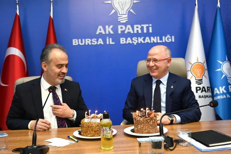 AK Parti Bursa'da sürpriz doğum günü kutlaması