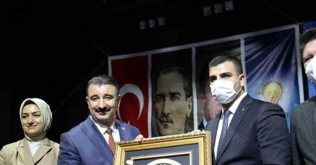 AK Partili İnan’dan Kılıçdaroğlu’na: "İzmir’in turist vekili"