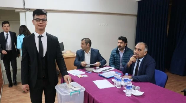 Aksaray’da 16. Dönem İl Öğrenci Meclis seçimi yapıldı