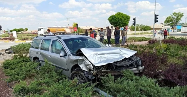 Aksaray’da otomobiller çarpıştı: 3 yaralı